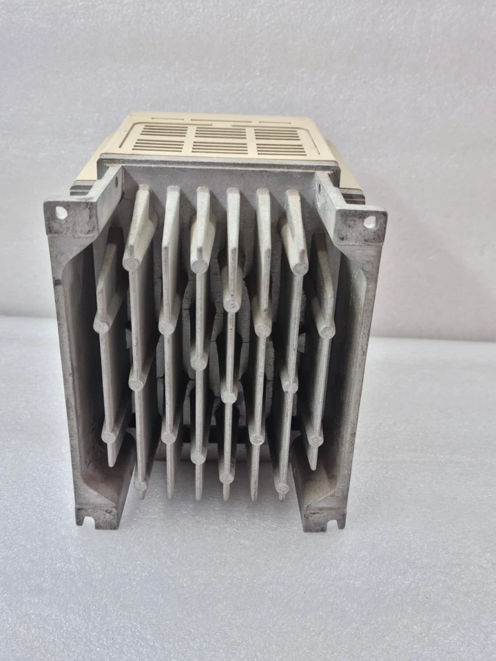 Yaskawa CDBR-4045D Dynamic Brake Unit 400V 45 kW Inverter Brake Module